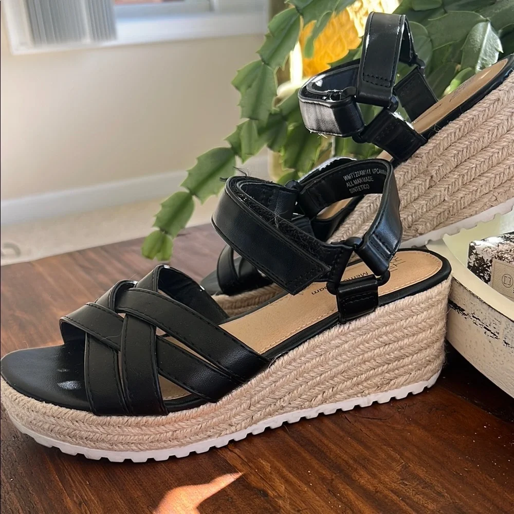 Time and Tru Black Wedge Sandals with Ankle Strap - Picture 2 of 4